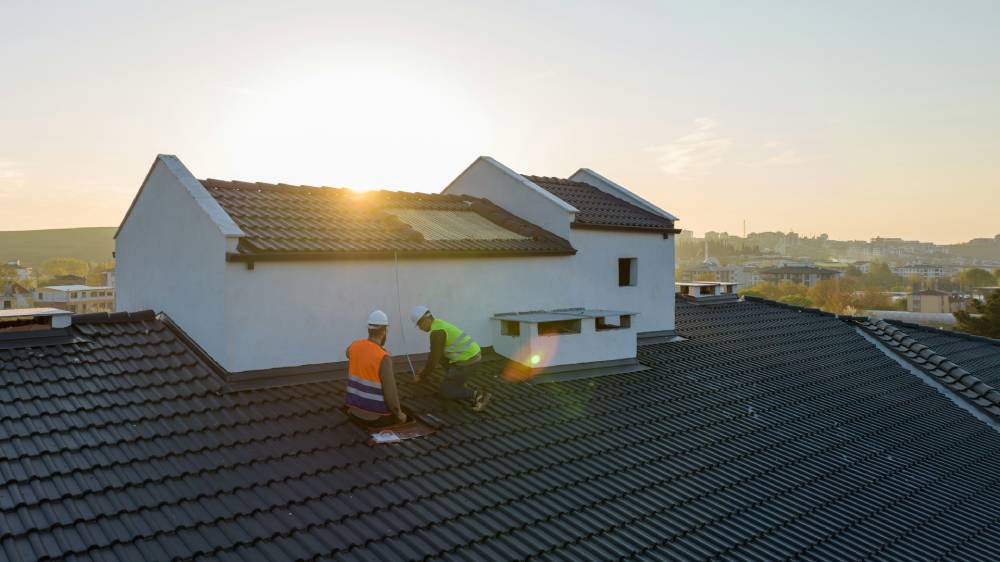 costs of replacing roof on 3000 square foot house